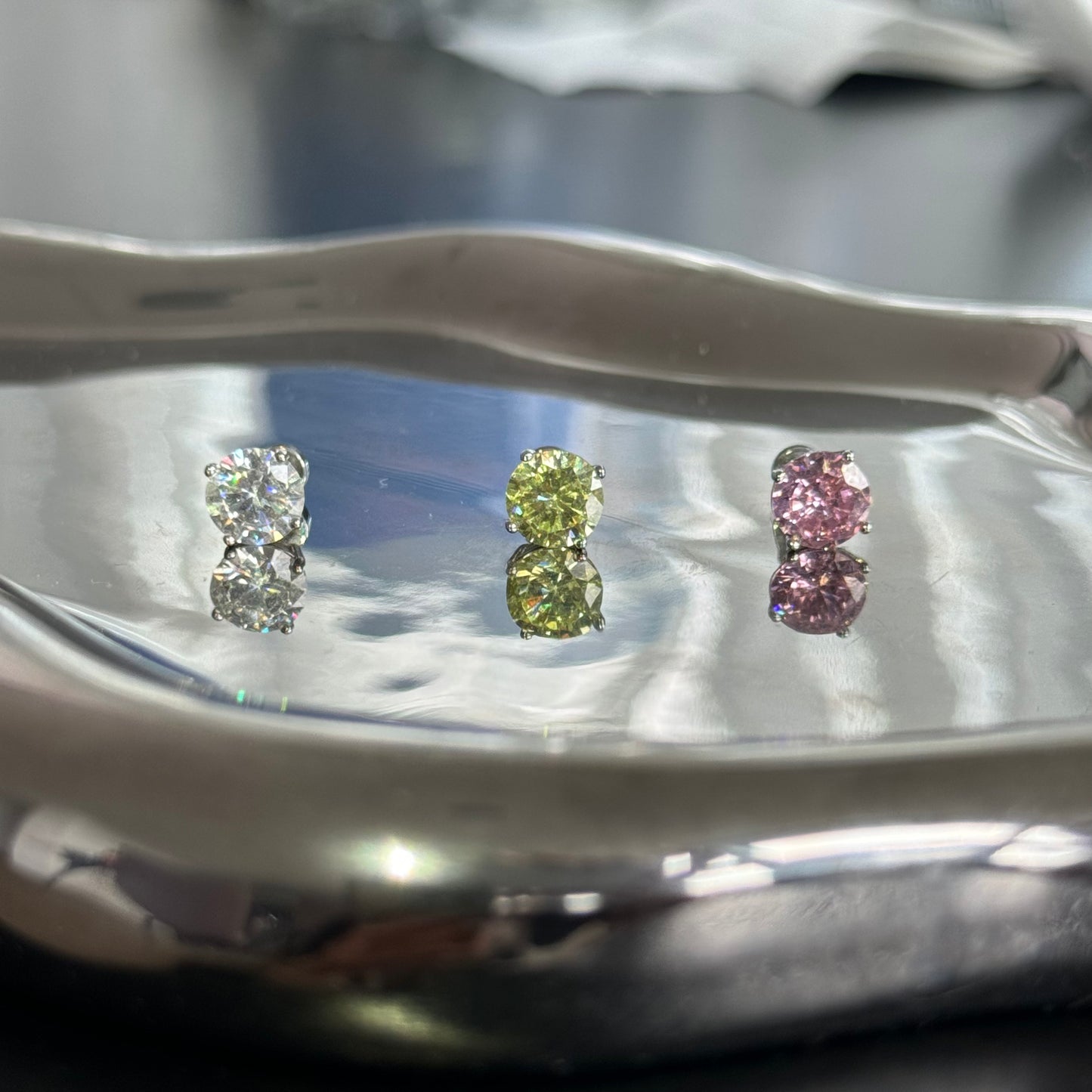 7mm Colorful white Yellow Pink Crystal diamond helix single Earring silver/titanium steel flat back stud outer threaded