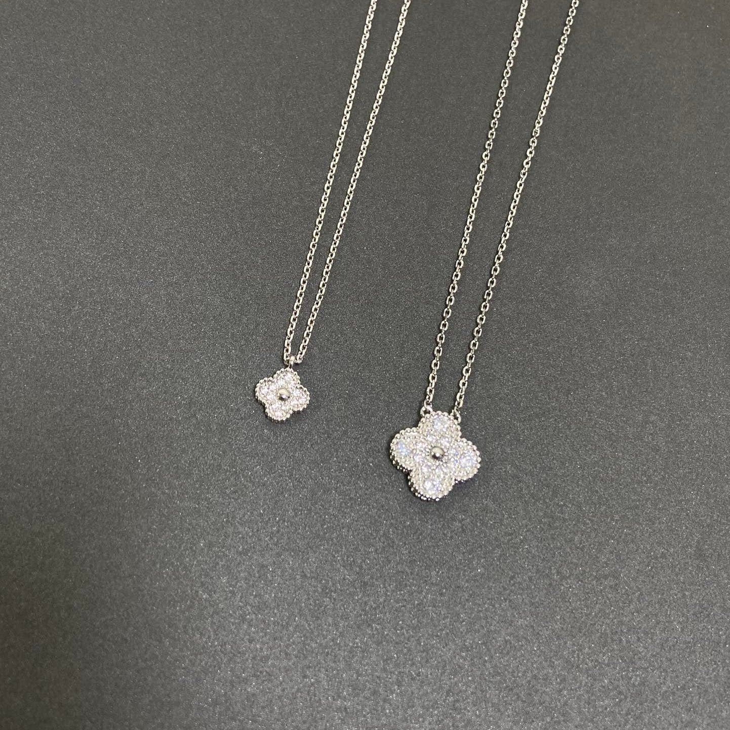 Silver full Diamond Necklaces Four Leaf Clover single elegant